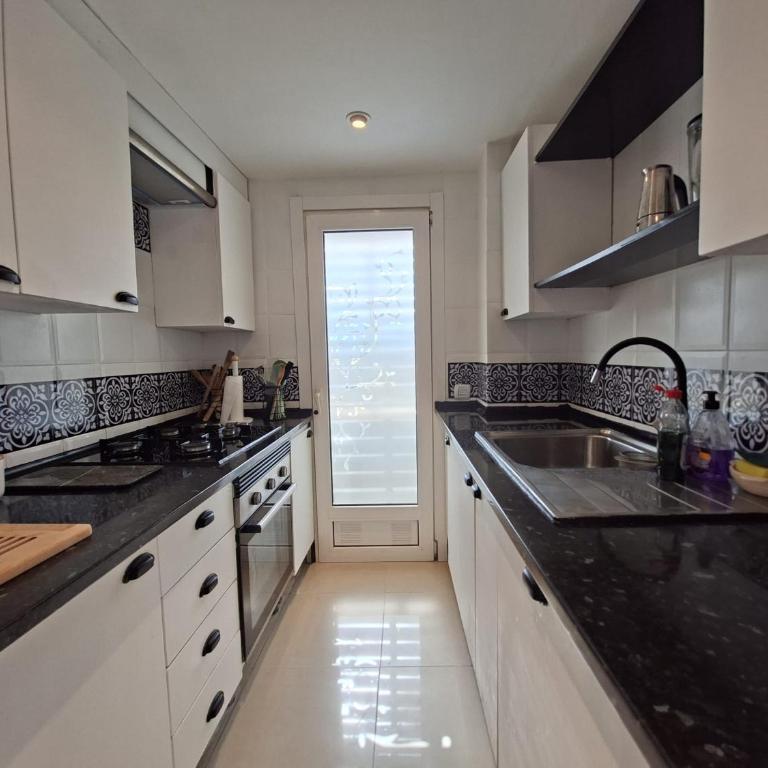 Edificio Cano Primera Linea Magic World - Apartamento Superior con 3 dormitorios - 5