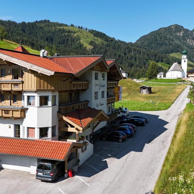 Gasthof Gradlspitz - Doppelzimmer mit Balkon - 1
