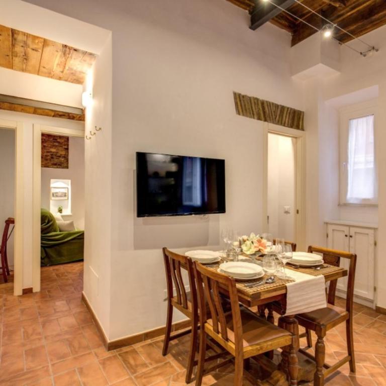Campo de' Fiori Historic Home - Appartamento con 2 Camere da Letto - 12