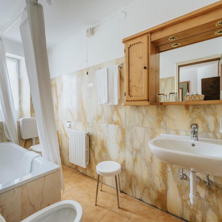 Hotel Corona - Camera Familiare - 2