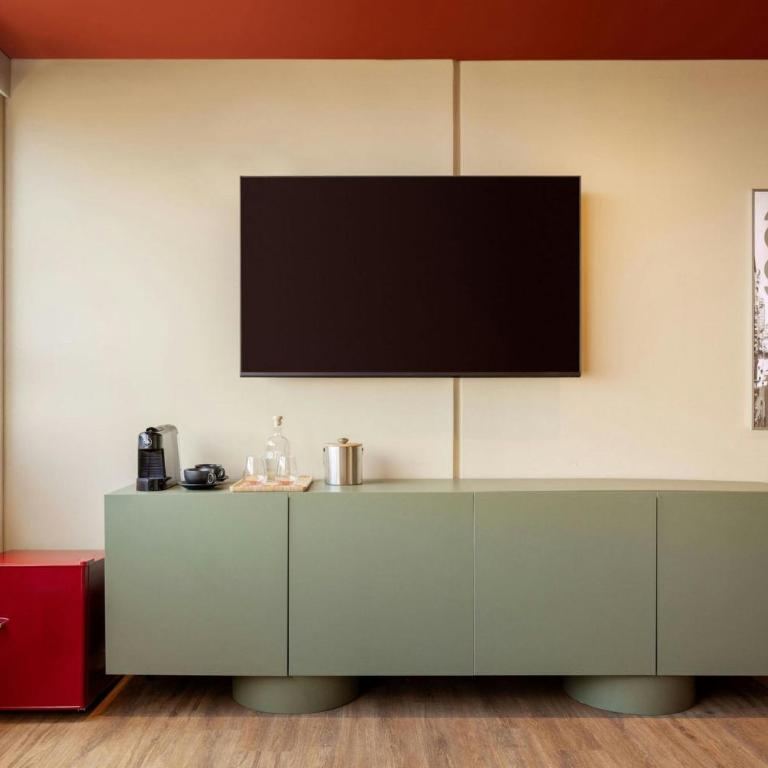 Loma, Medellin, a Tribute Portfolio Hotel - King Suite with Sofa Bed and City View - 2
