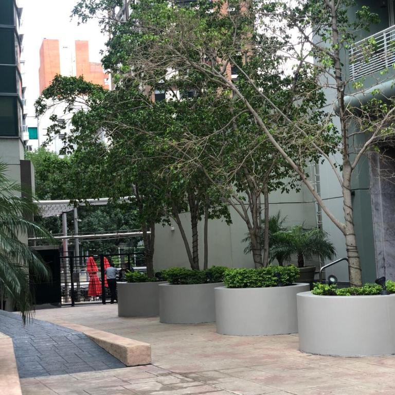 Tower with security and amenities in the best area - Apartamento de 2 dormitorios - 3