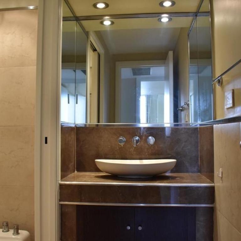 Tower with security and amenities in the best area - Apartamento de 2 dormitorios - 4