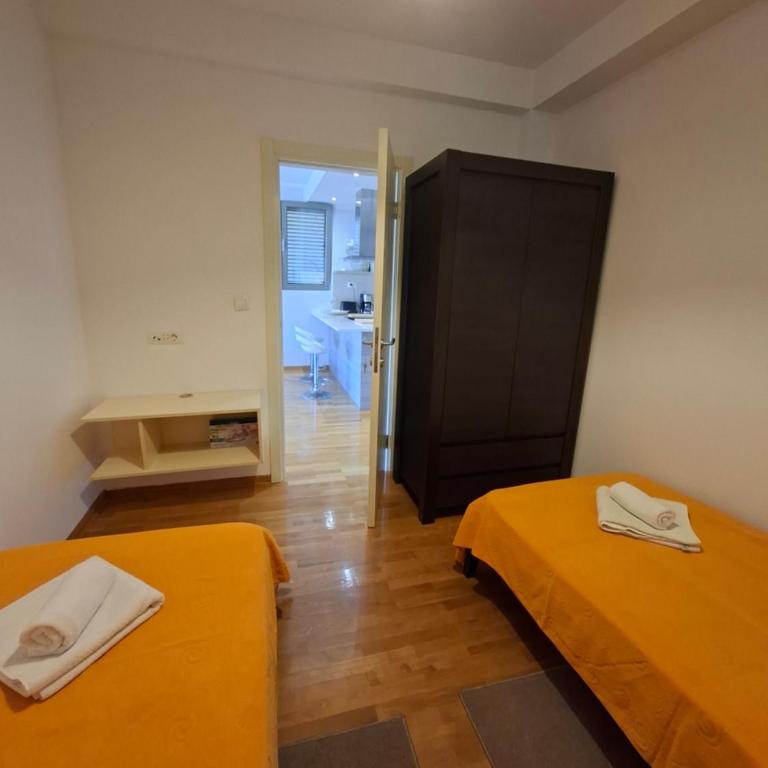 Two bedrooms cozy apartment Budva - Two-Bedroom Apartment - 20