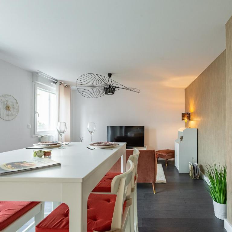LE TERRACOTTA Appartement cosy avec terrasse, parking privé et confort été - Appartement 1 Chambre - 10