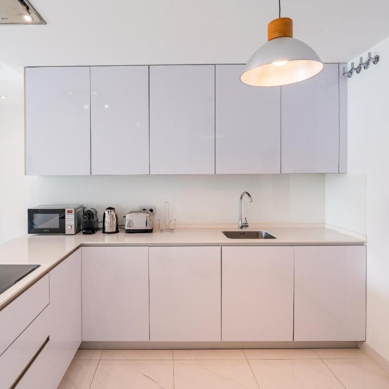 Cubo's Bel-Air Estepona Apartment - Apartment - 14