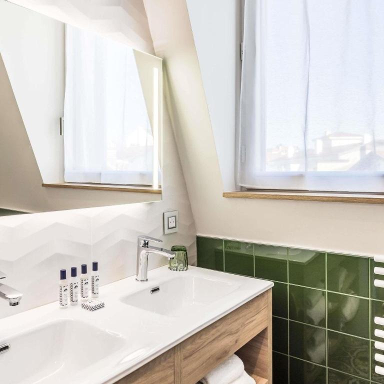 MADISON Saint Jean de Luz - Handwritten Collection - Suite Double Familiale avec Canapé-lit - 6