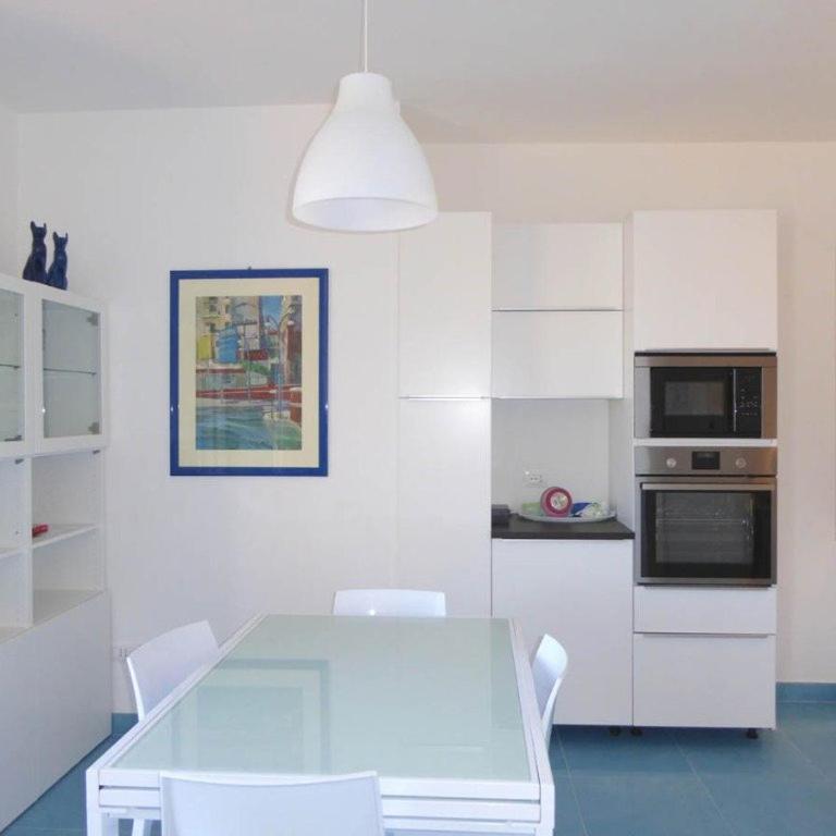 725 - Appartamento trilocale al primo piano A MARCELLI nuovo - BELLISSIMA VISTA MARE - A SOLI 200 MT DALLA SPIAGGIA - CLIMATIZZATO SPIAGGIA E NAVETTA INCLUSE AL WHITE BEACH CLUB - Appartamento con 2 Camere da Letto - 2
