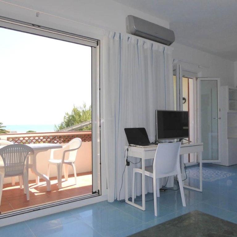725 - Appartamento trilocale al primo piano A MARCELLI nuovo - BELLISSIMA VISTA MARE - A SOLI 200 MT DALLA SPIAGGIA - CLIMATIZZATO SPIAGGIA E NAVETTA INCLUSE AL WHITE BEACH CLUB - Appartamento con 2 Camere da Letto - 4