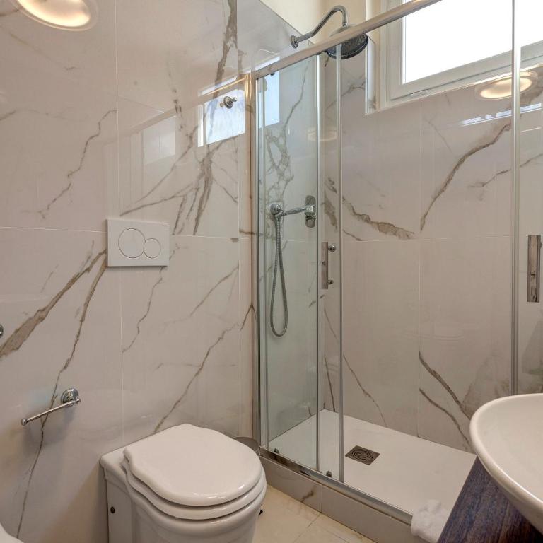 Dimora San Giorgio - Deluxe One-Bedroom Apartment with City View - 4