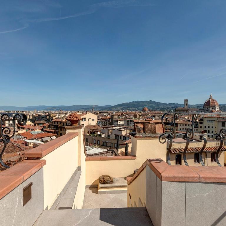 Dimora San Giorgio - Deluxe One-Bedroom Apartment with City View - 17