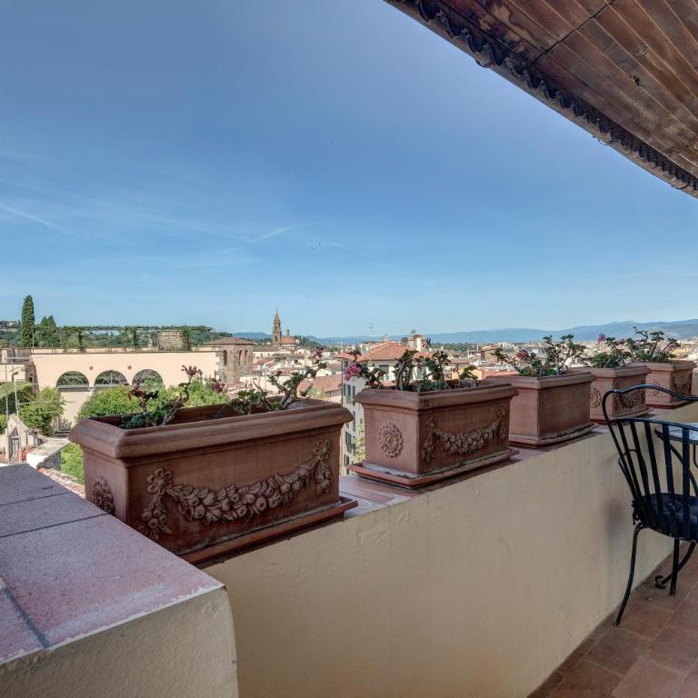 Dimora San Giorgio - Deluxe One-Bedroom Apartment with City View - 14