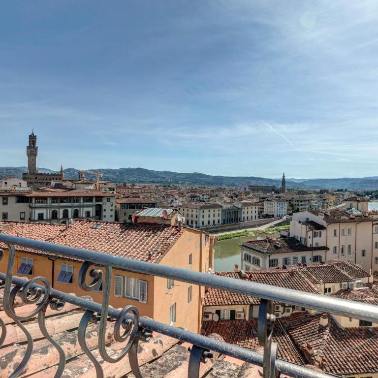 Dimora San Giorgio - Deluxe One-Bedroom Apartment with City View - 8