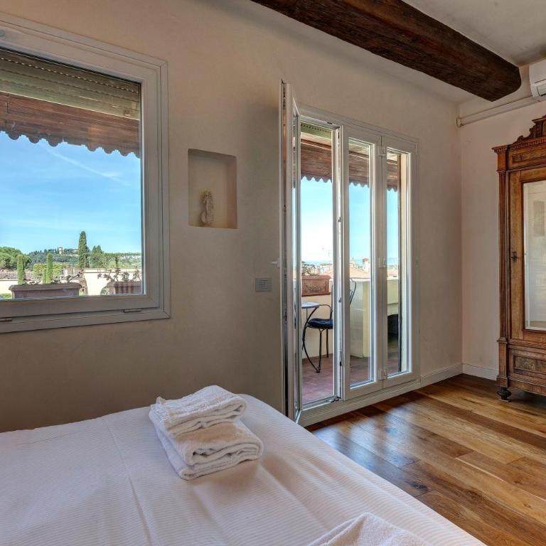 Dimora San Giorgio - Deluxe One-Bedroom Apartment with City View - 19