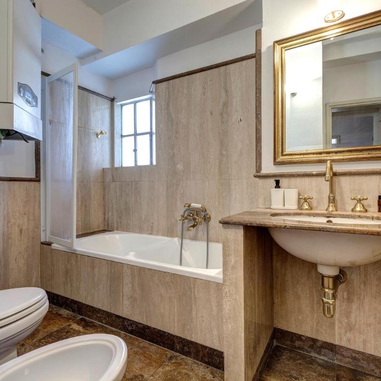 Dimora San Giorgio - Two-Bedroom Deluxe Apartment with Balcony - 10