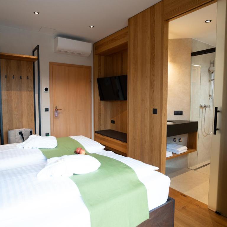 Mahorko Wein Wellness Wasserbüffel - Premium Doppelzimmer Panorama - 3