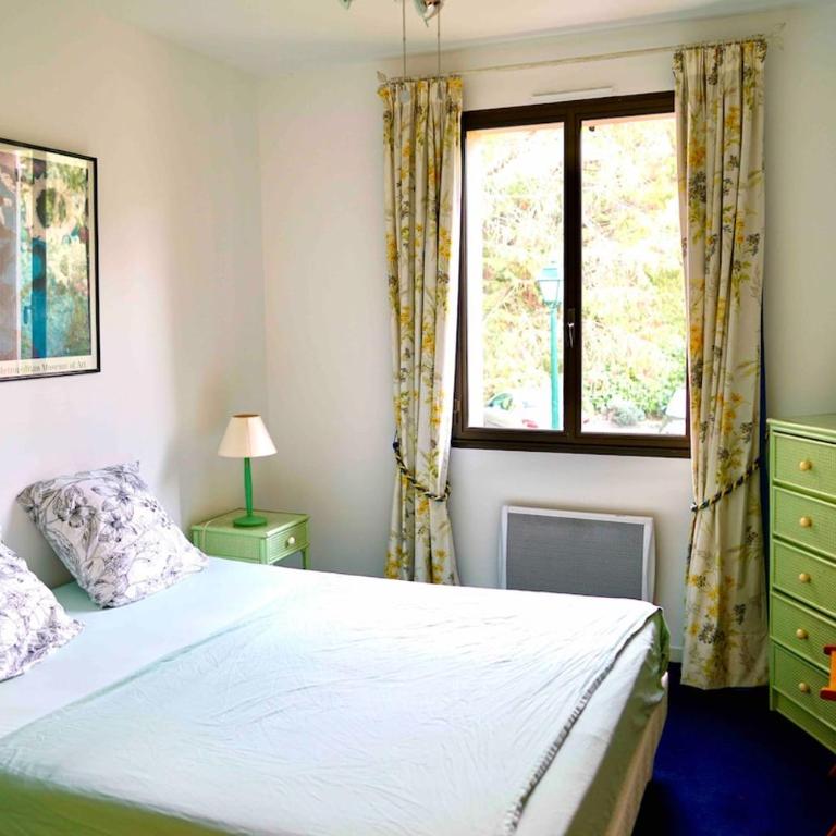 Apartment with sea view in Provence, private residence Les Hauts de Vaugrenier - Appartement 1 Chambre - 4