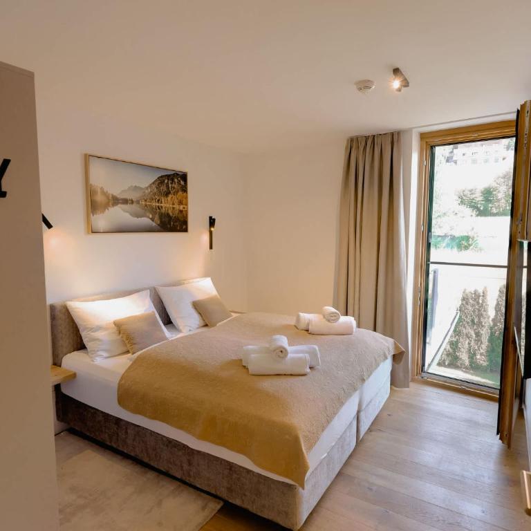 Stunning mountain views sauna walk to ski lift - Apartment - 11