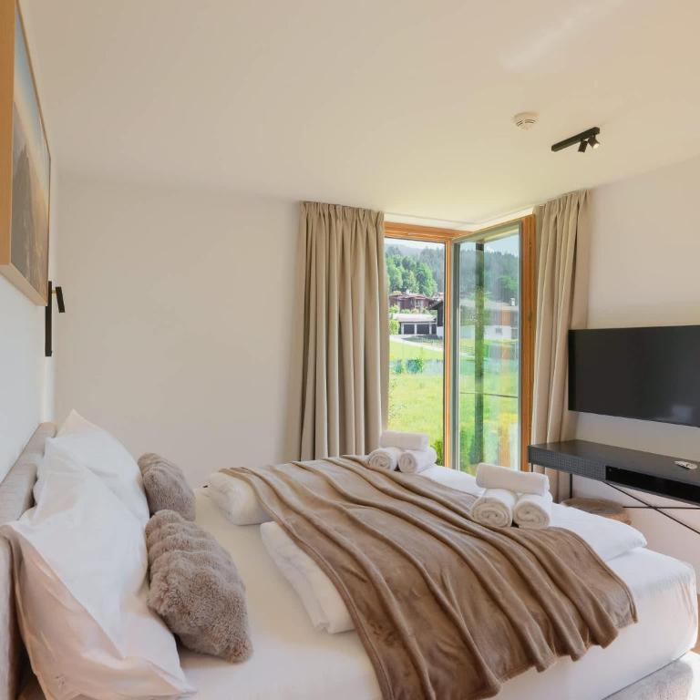 Stunning mountain views sauna walk to ski lift - Apartment - 12