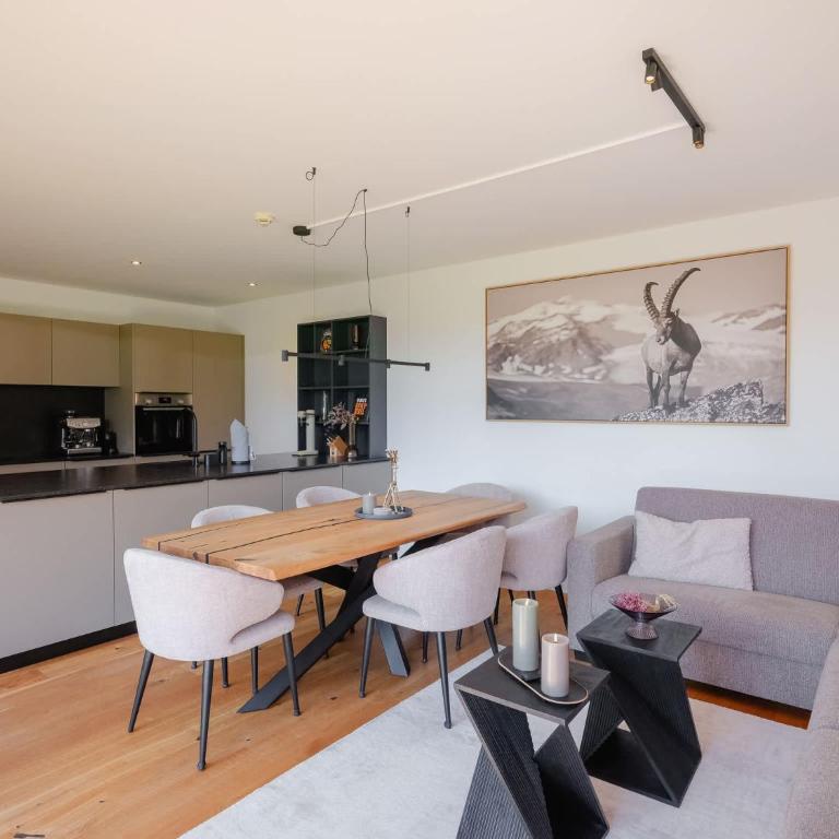 Stunning mountain views sauna walk to ski lift - Apartment - 13