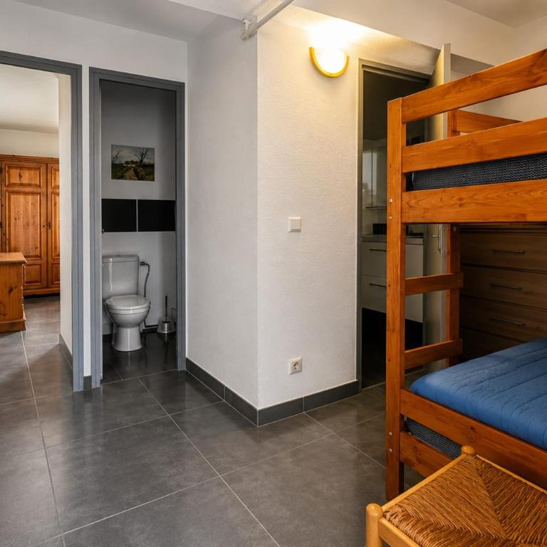 Attractive T2 bis through ideally located - Apartamento - 4
