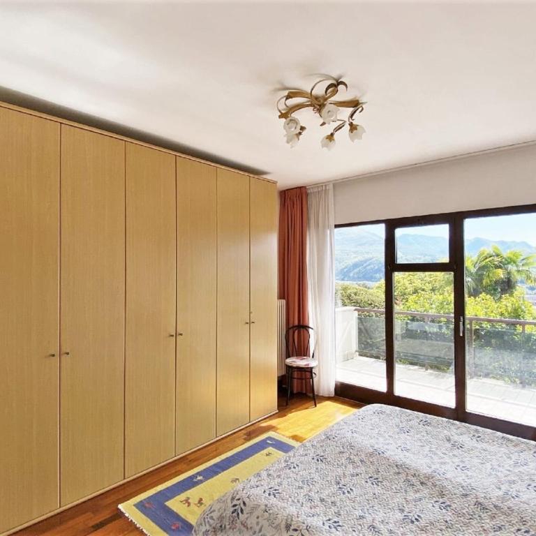 Spacious Apartment in Luino for 5 - One-Bedroom Apartment - 16