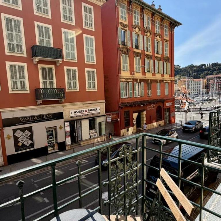 Port of Nice - Scooters Included - Appartamento con 2 Camere da Letto - 3