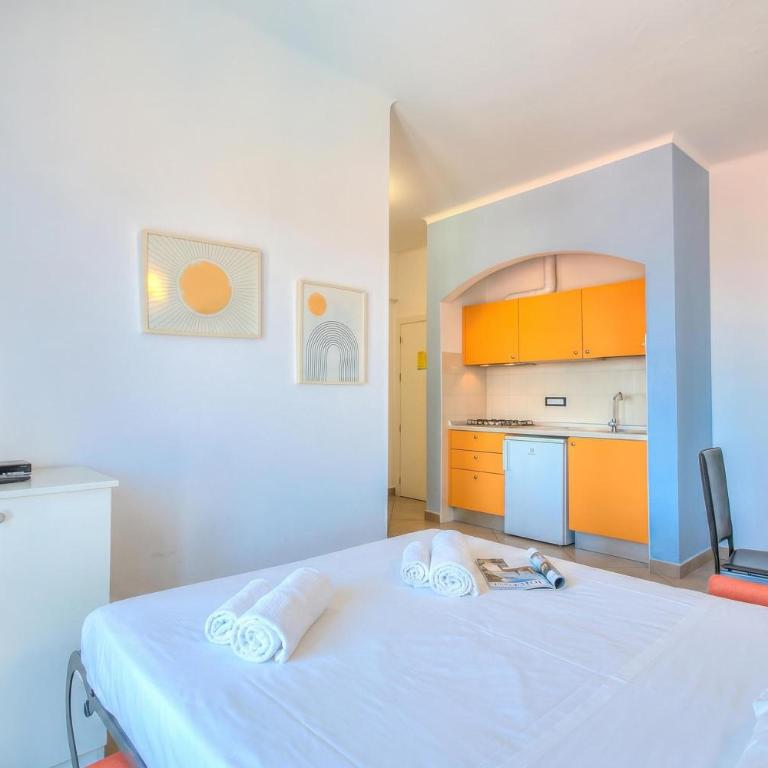 Seaview Pool Retreat - Il Poggio - Monolocale 5 con Vista Mare - 2