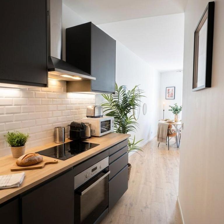 FurtiveStay - Sentier - Ponceau 2 - One-Bedroom Apartment - 9