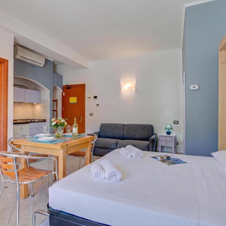 Seaview Pool Retreat - Il Poggio - Monolocale 6 con Vista Mare - 1