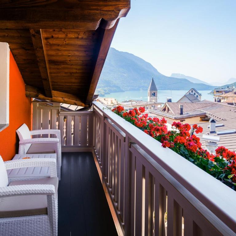 Residenza Garibaldi - Cirmolo - Appartamento con Vista Lago - 1
