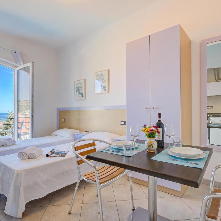 Seaview Pool Retreat - Il Poggio - Monolocale 8 con Vista Mare - 2
