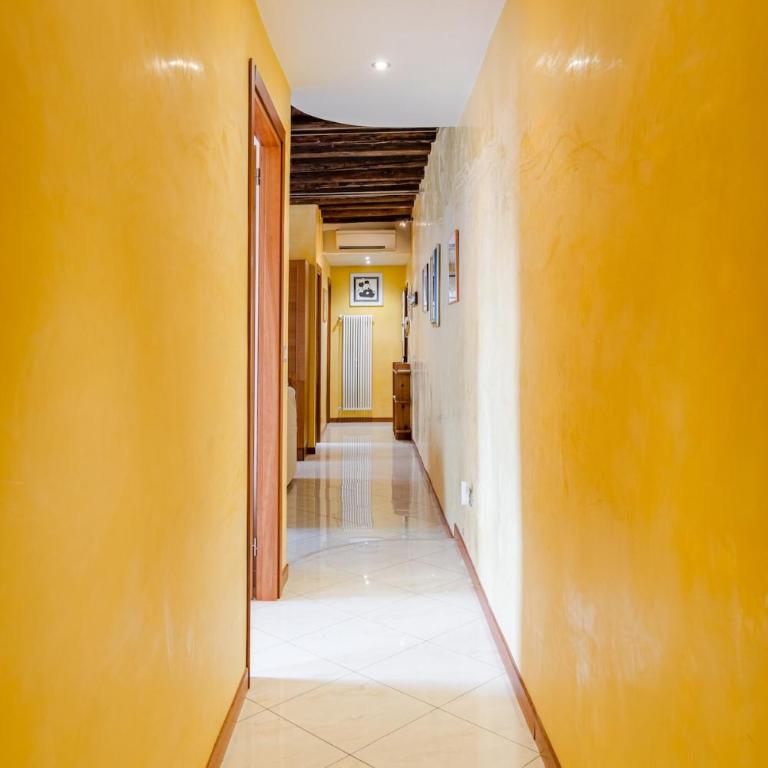 ELEGANT AND WIDE FLAT 5 min FROM THE TRAIN STATION - Appartamento con 2 Camere da Letto - 9
