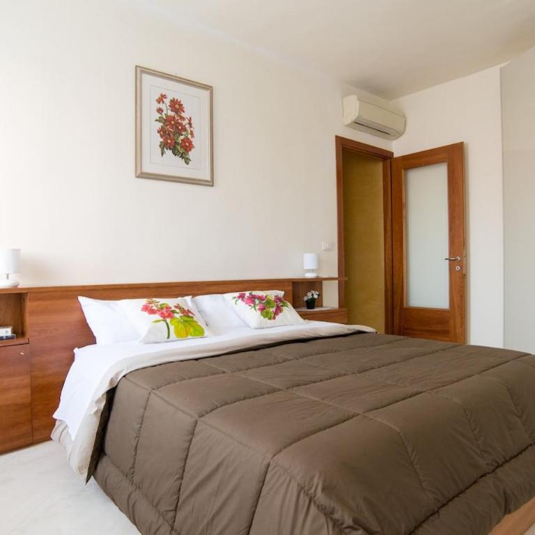 ELEGANT AND WIDE FLAT 5 min FROM THE TRAIN STATION - Appartamento con 2 Camere da Letto - 31