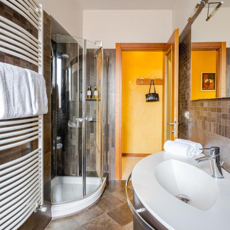 ELEGANT AND WIDE FLAT 5 min FROM THE TRAIN STATION - Appartamento con 2 Camere da Letto - 43