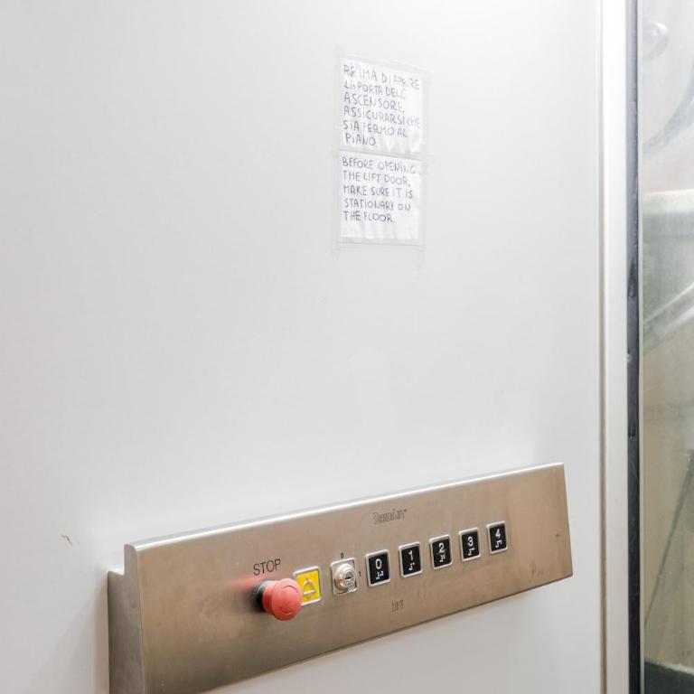 ELEGANT AND WIDE FLAT 5 min FROM THE TRAIN STATION - Appartamento con 2 Camere da Letto - 44