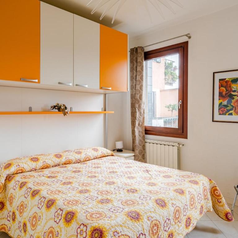 ELEGANT AND WIDE FLAT 5 min FROM THE TRAIN STATION - Appartamento con 2 Camere da Letto - 45