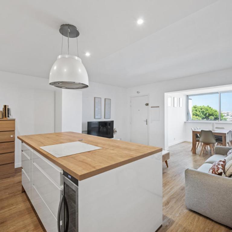 Stunning Renovated 2 BR - Pool, Parking & AC - Appartamento con Terrazza - 2