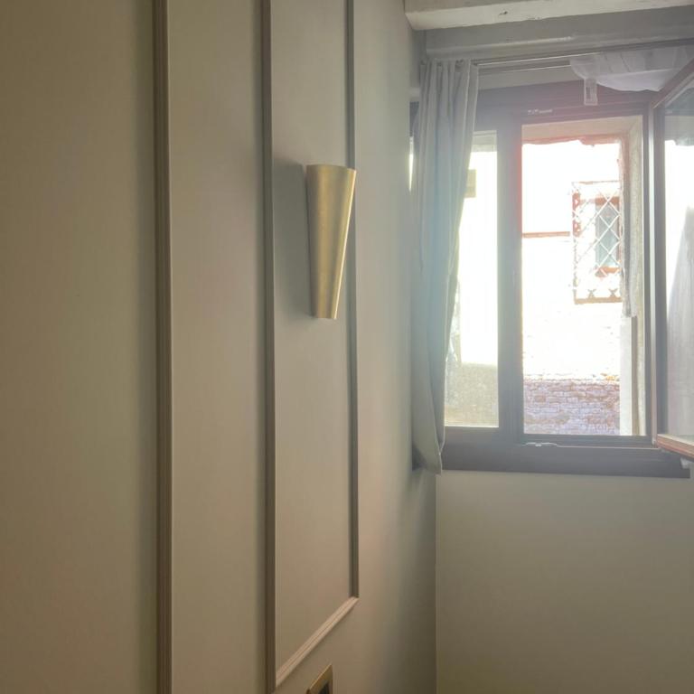 Ca' Dell'Agnella Venice - Deluxe Double or Twin Room - 1