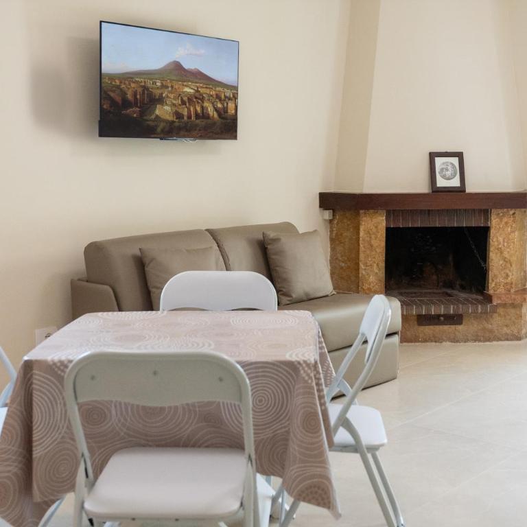 Casetta con camino - Pompeii parcheggio - Appartamento con 1 Camera da Letto - 7