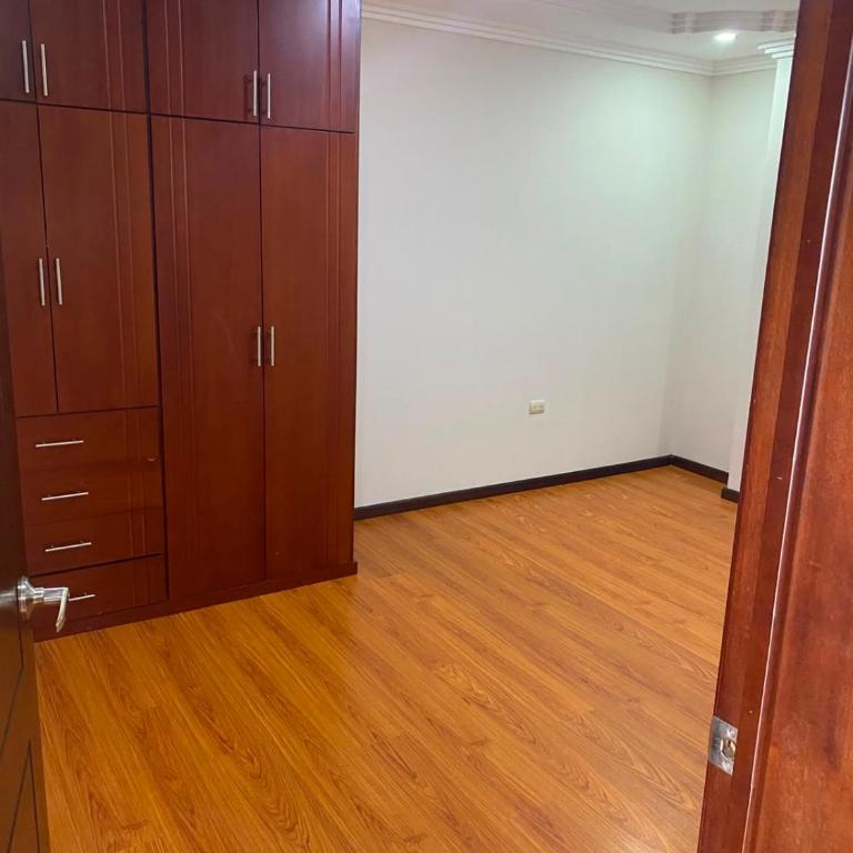 Departamento Amplio en El sur de Cuenca - Two-Bedroom Apartment - 1
