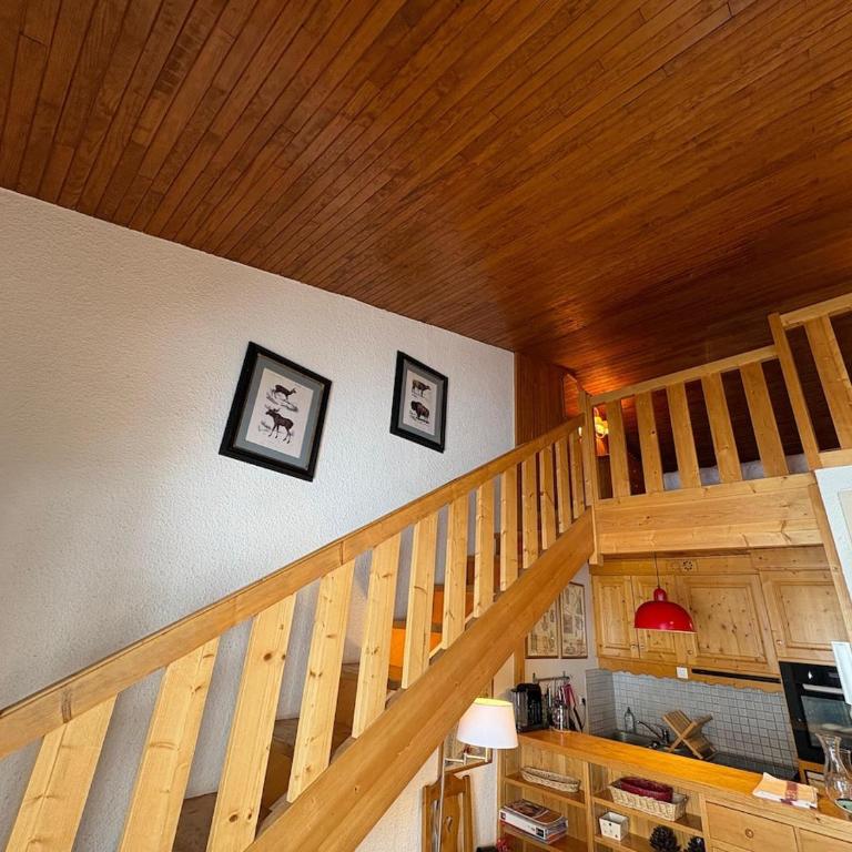 Ski-in Ski-out Apartment in Meribel Mottaret, Trois Vallees - Appartement 3 Chambres - 6