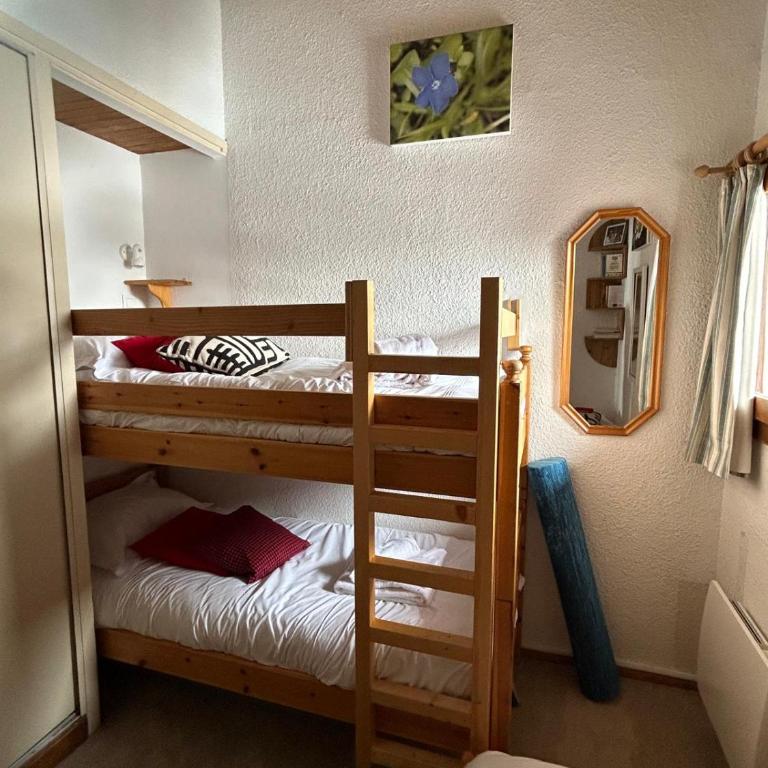 Ski-in Ski-out Apartment in Meribel Mottaret, Trois Vallees - Appartement 3 Chambres - 8