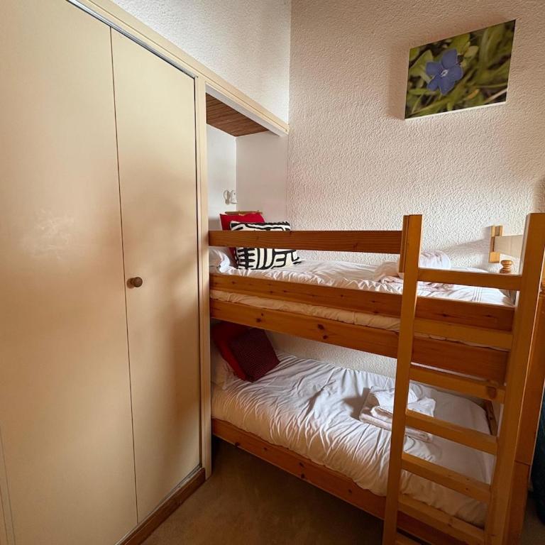 Ski-in Ski-out Apartment in Meribel Mottaret, Trois Vallees - Appartement 3 Chambres - 26