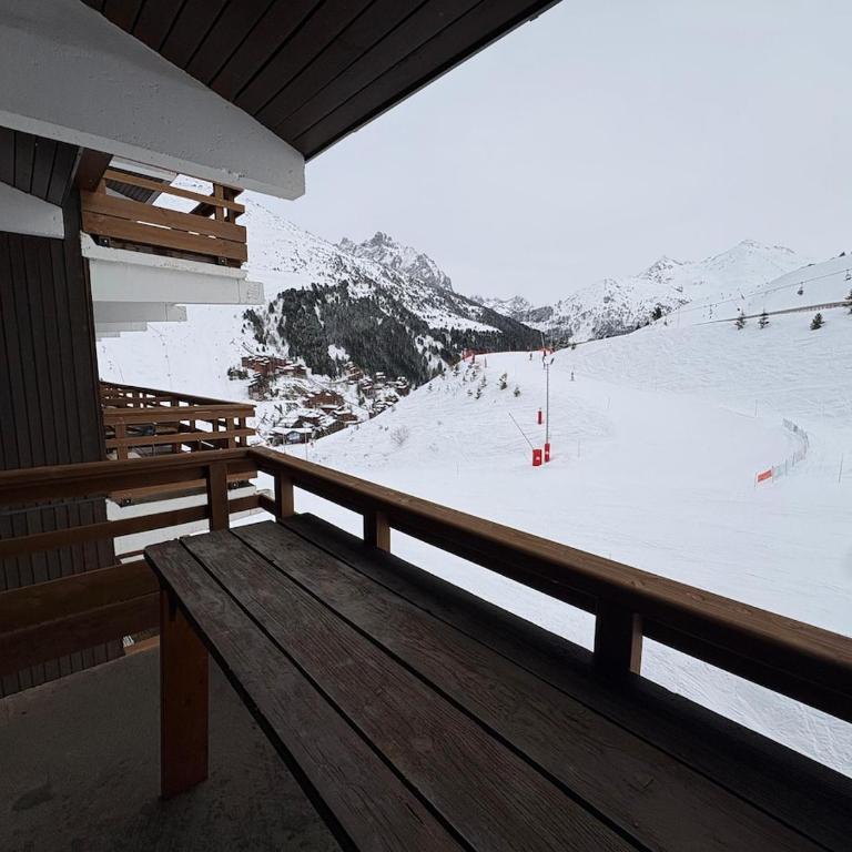 Ski-in Ski-out Apartment in Meribel Mottaret, Trois Vallees - Appartement 3 Chambres - 42