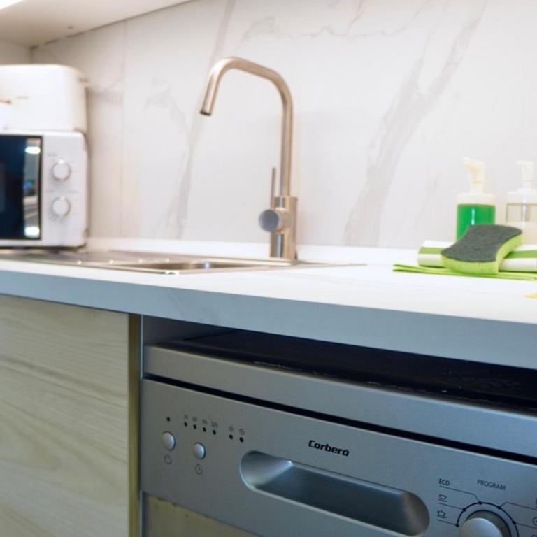 Seguro Spacious apartment with roomy terrace, newly renovated - Apartamento con terraza - 9