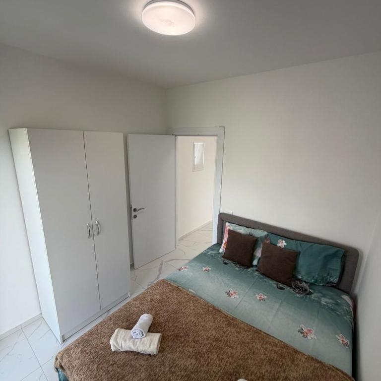Apartments Gzim Peja - Deluxe Apartment mit 2 Schlafzimmern und Gartenblick - 6