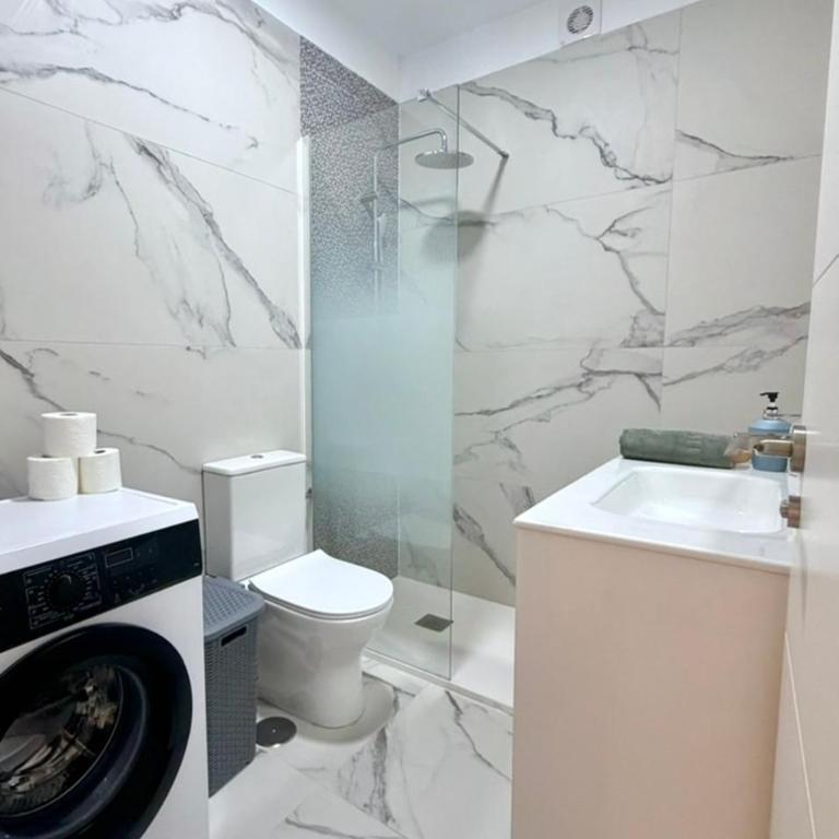 Seguro Spacious apartment with roomy terrace, newly renovated - Apartamento con terraza - 21