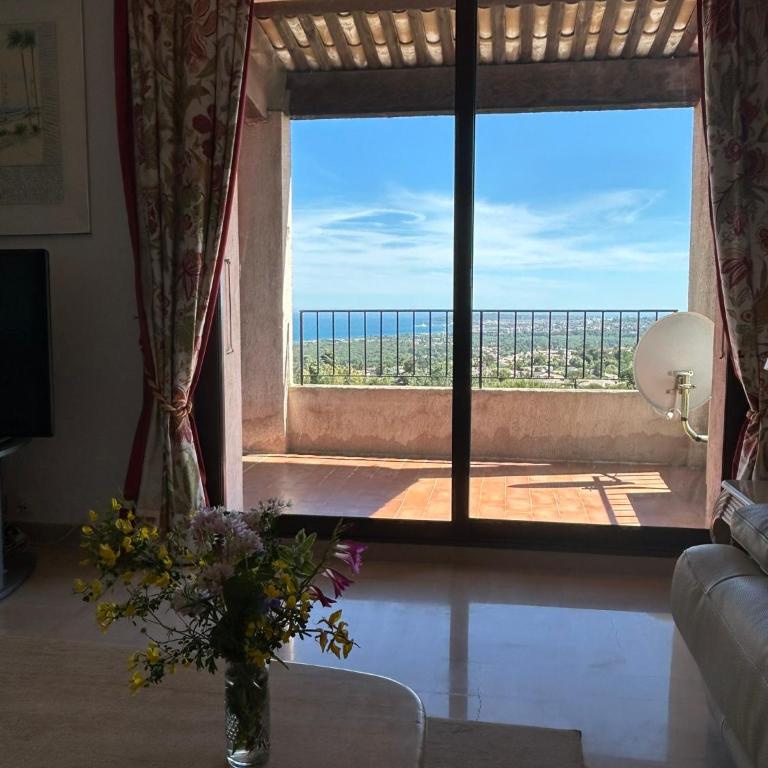 Apartment with sea view in Provence, private residence Les Hauts de Vaugrenier - Appartement 1 Chambre - 27