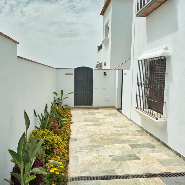 Villa Azahara - Villa with Sea View - 4
